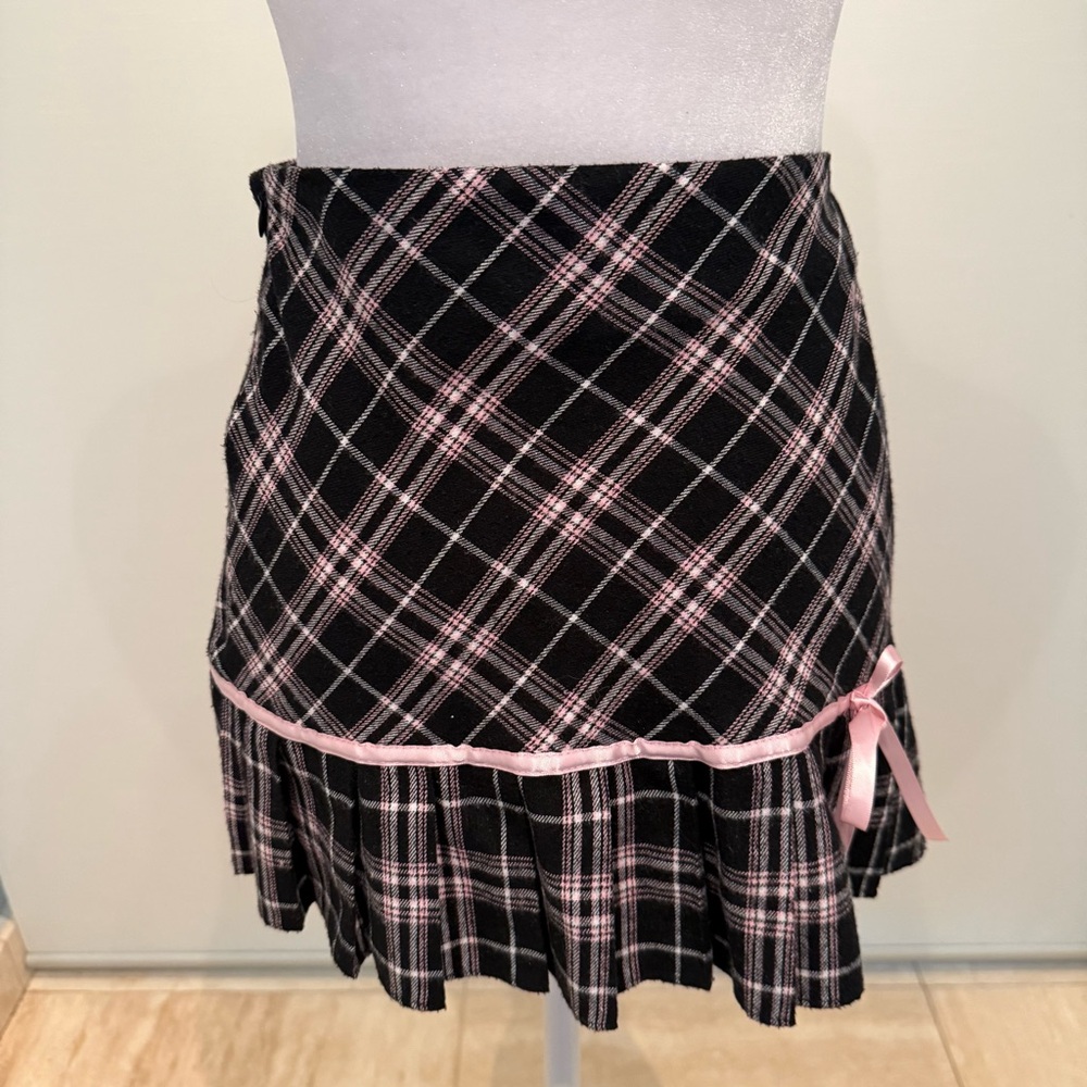 SHEIN Black and White Skater Mini Skirt Pleated Tie Front